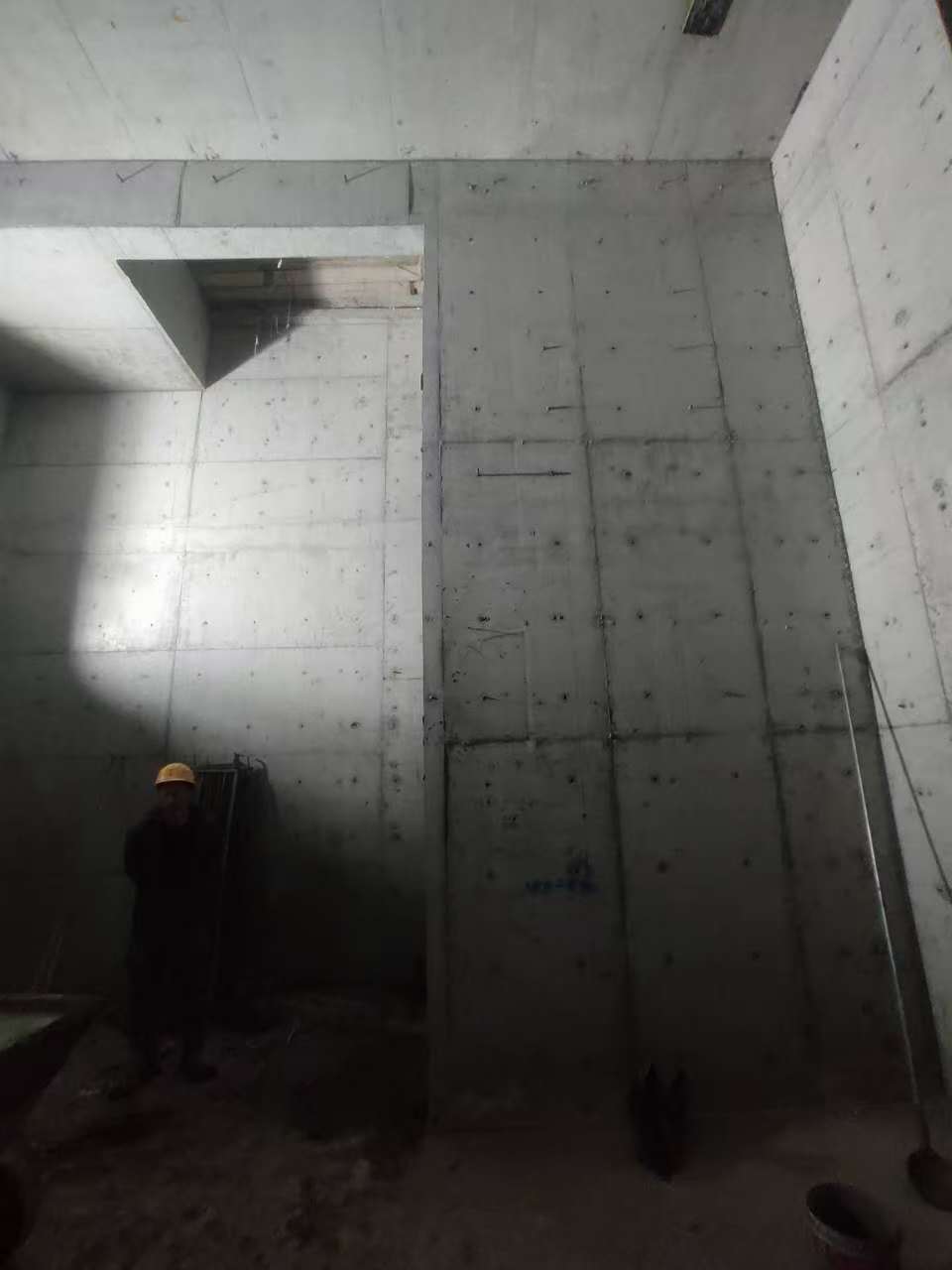 阜新墙上开槽钢筋断了有影响吗